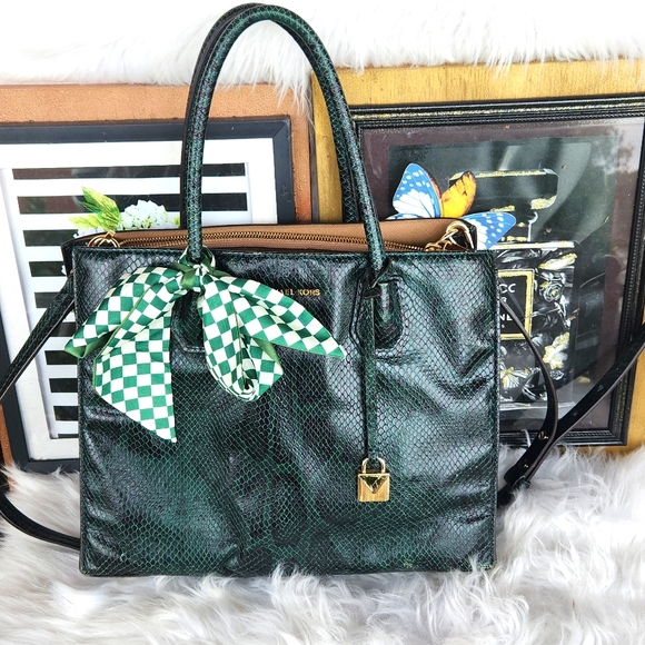 MICHAEL KORS SNAKESKIN SATCHEL/ CROSSBODY EUC - Picture 3 of 12